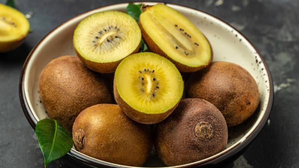 Aurelio Rojas, cardiólogo: “El kiwi amarillo tiene más vitamina C, pero prefiero el verde por esta razón” - De China a Galicia: el viaje del kiwi y las diferencias entre el verde y el amarillo