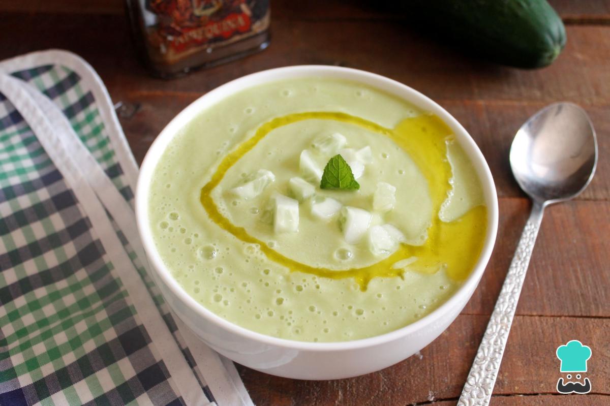 Receta de Gazpacho de pepino y aguacate
