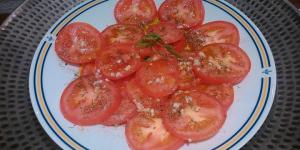 Receta de Tomates aliñados - Receta andaluza