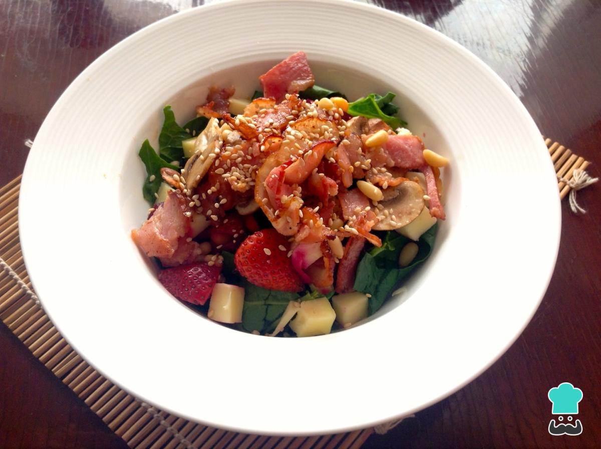 Receta de Ensalada de espinaca, bacon y champiñones