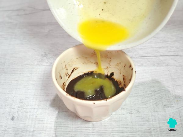 Receta de Coulant de chocolate con helado de vainilla: el postre irresistible que parece de restaurante y es muy fácil - Paso 1