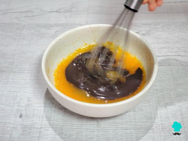 Receta de Coulant de chocolate con helado de vainilla: el postre irresistible que parece de restaurante y es muy fácil - Paso 4