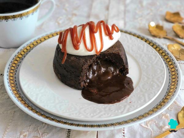 Receta de Coulant de chocolate con helado de vainilla: el postre irresistible que parece de restaurante y es muy fácil - Paso 8