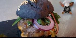 Receta de Hamburguesa de ternera con foie - Darth Vader black burger