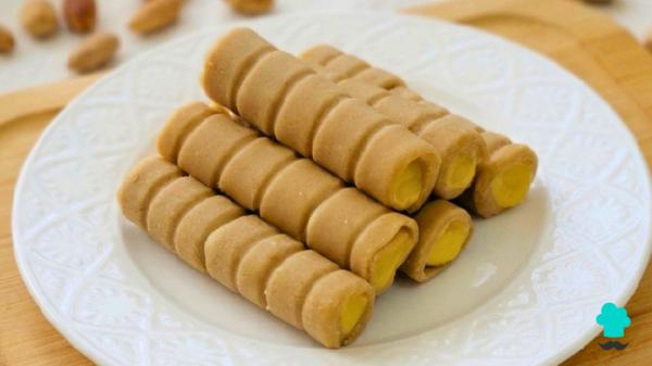 Receta de Huesos de santo: cómo preparar el dulce tradicional de mazapán relleno de crema de yema