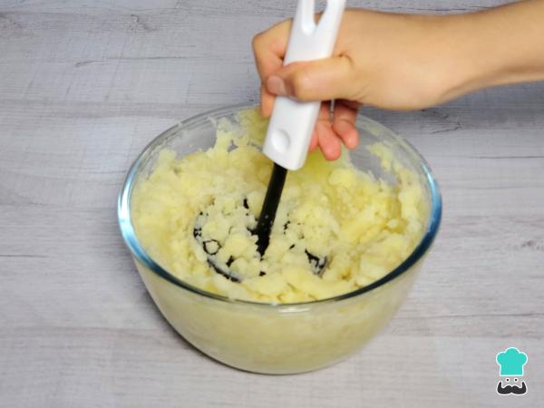 Receta de Ñoquis de harina leudante - Paso 2