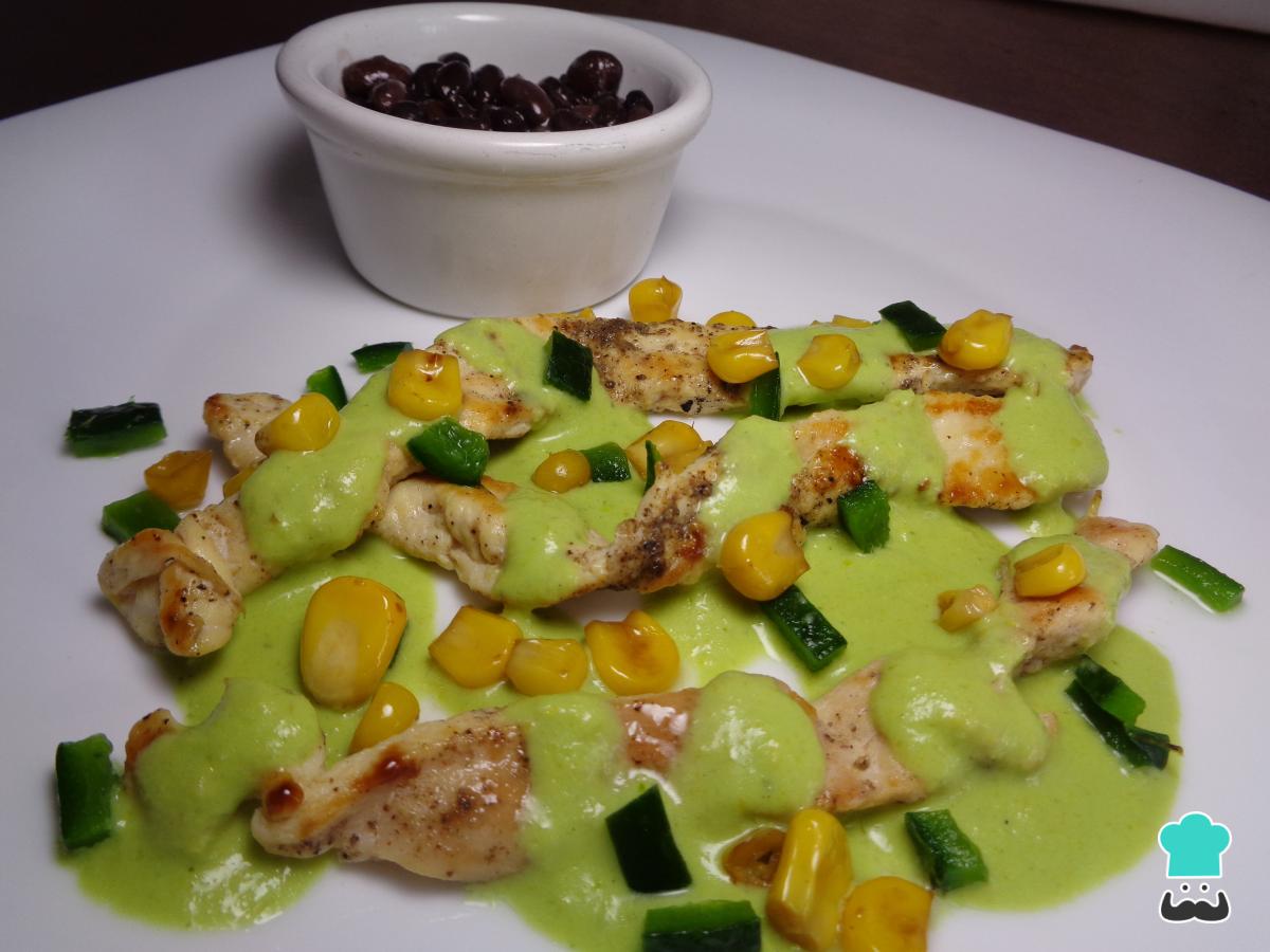 Receta de Pollo en salsa de elote y chile poblano