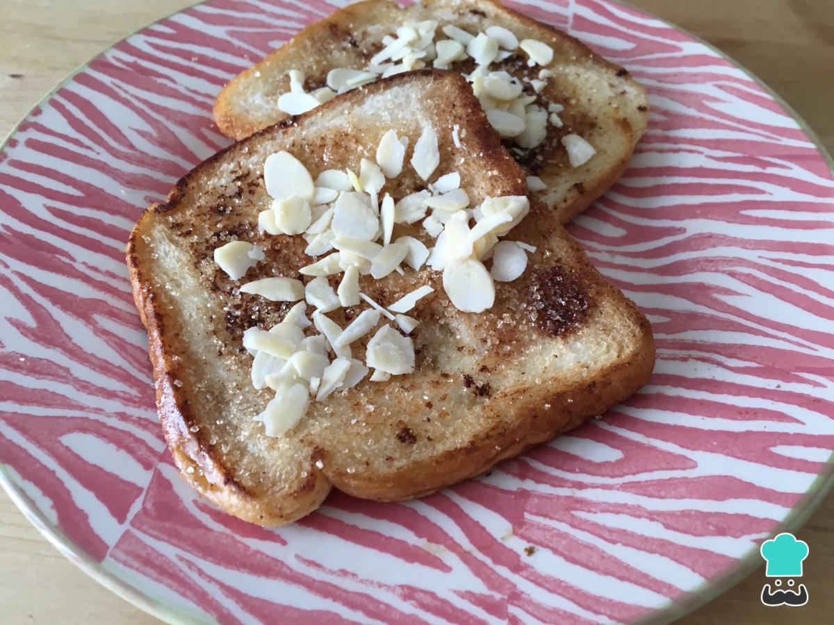 Receta de Tostadas con mantequilla y canela