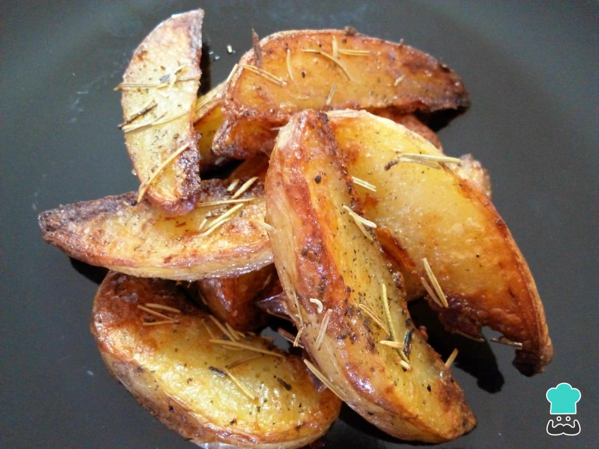 Receta de Patatas al horno con romero