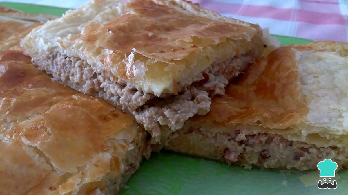 Receta de Empanada de pollo, bacon y champiñones