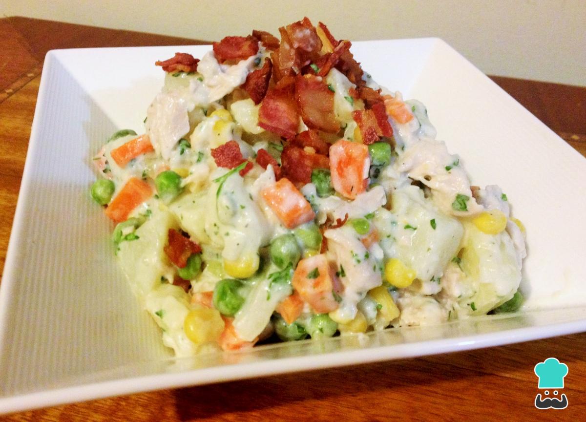 Receta de Ensalada de pollo con patatas