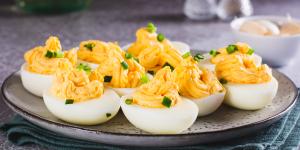 Las cocineras españolas coinciden: “Los huevos rellenos mejoran si añades mejillones en escabeche y reduces la mayonesa”