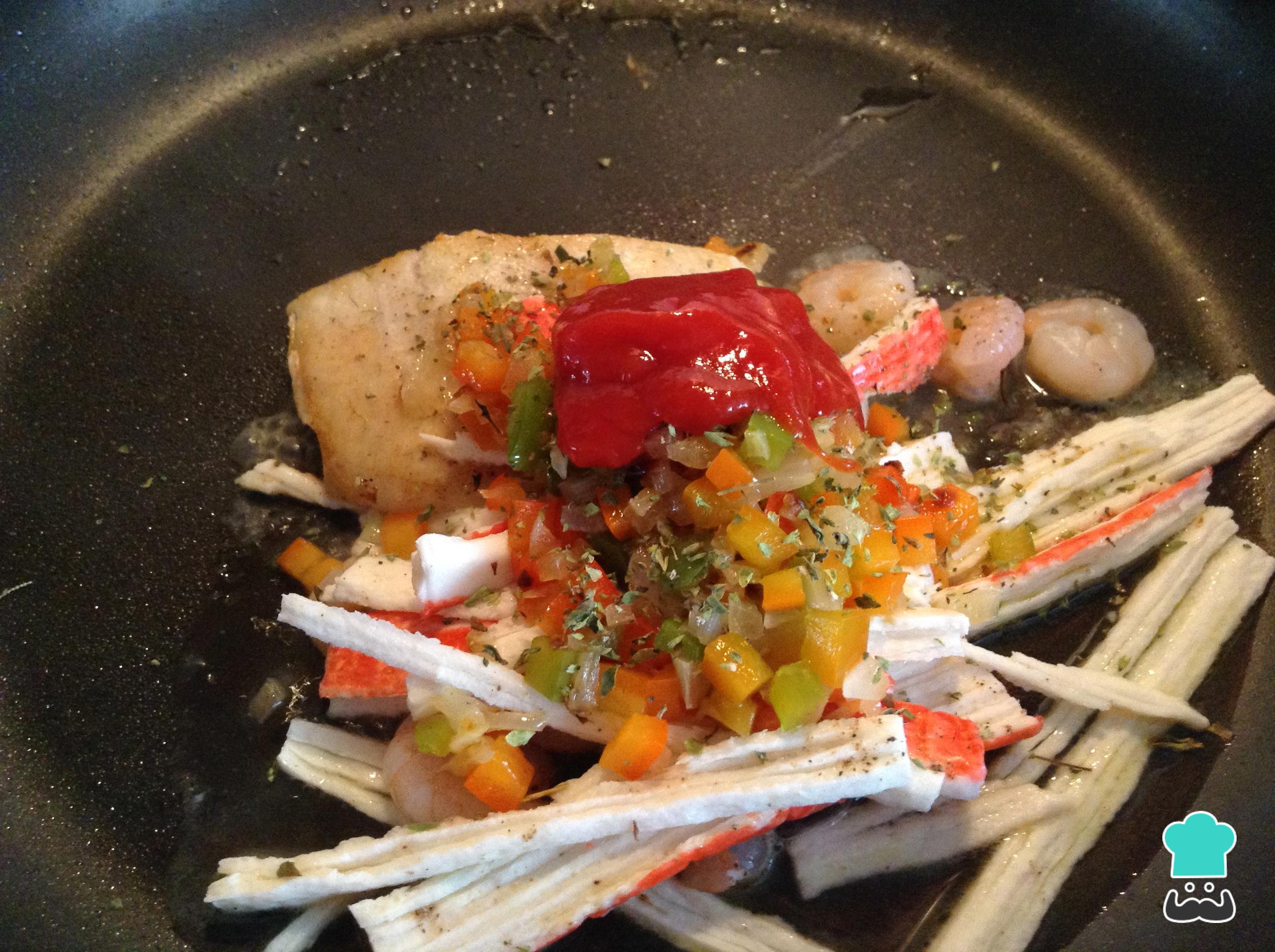 Merluza en salsa marinera Fácil