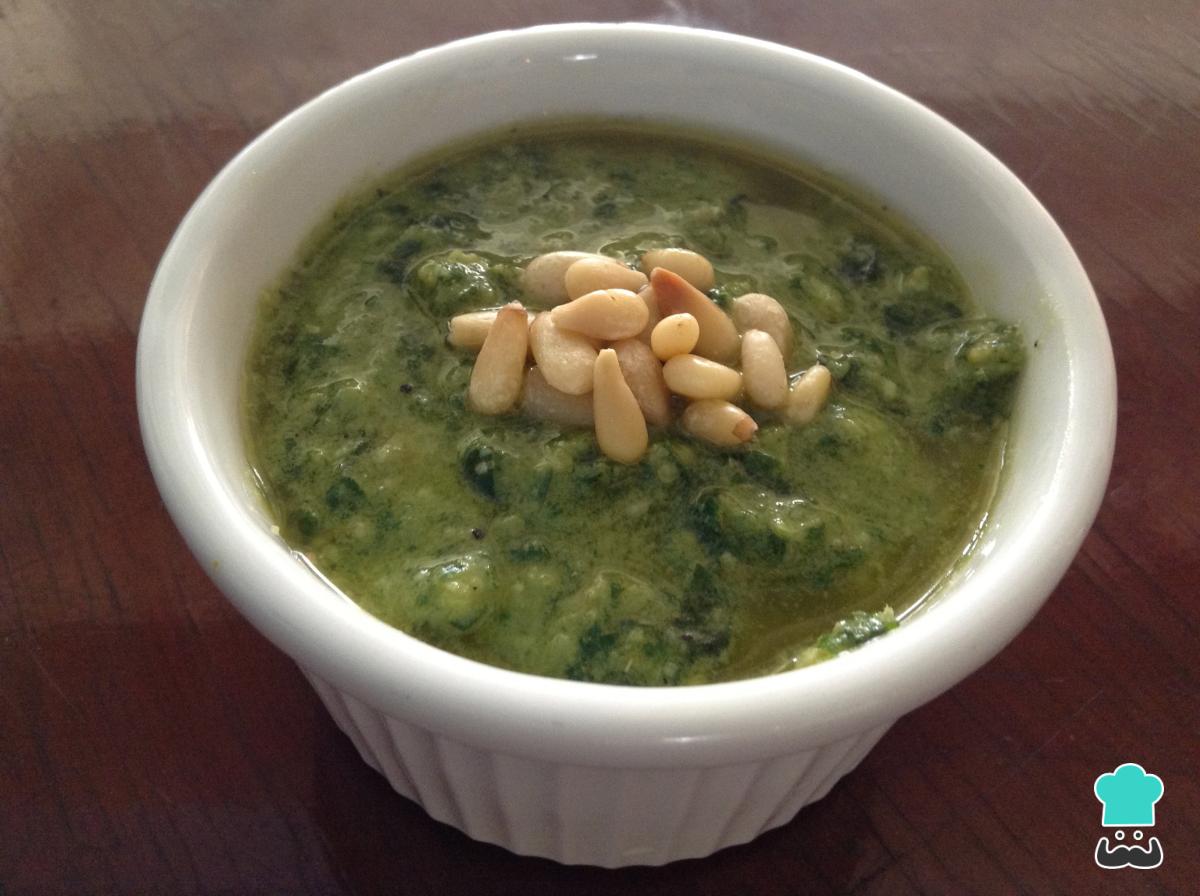 Receta de Salsa pesto con piñones