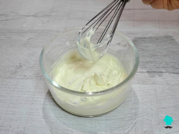 Receta de Mousse de chocolate con solo 3 ingredientes: cremosa, fácil y rápida - Paso 1