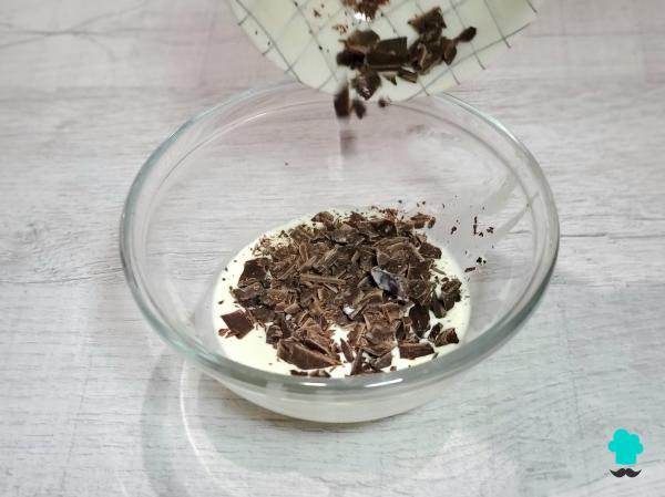 Receta de Mousse de chocolate con solo 3 ingredientes: cremosa, fácil y rápida - Paso 2