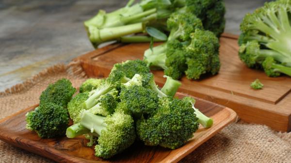 Los cocineros coinciden: “La mejor forma de cocinar el brócoli no es en agua, sino al horno y a alta temperatura” - Por qué el brócoli está considerado una de las verduras más saludables