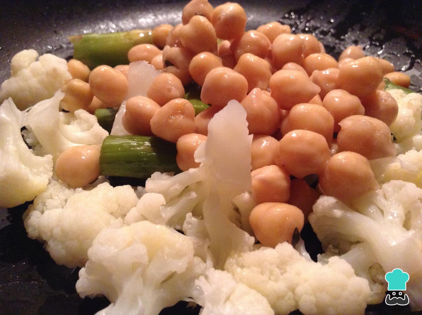 Ensalada de garbanzos con pulpo