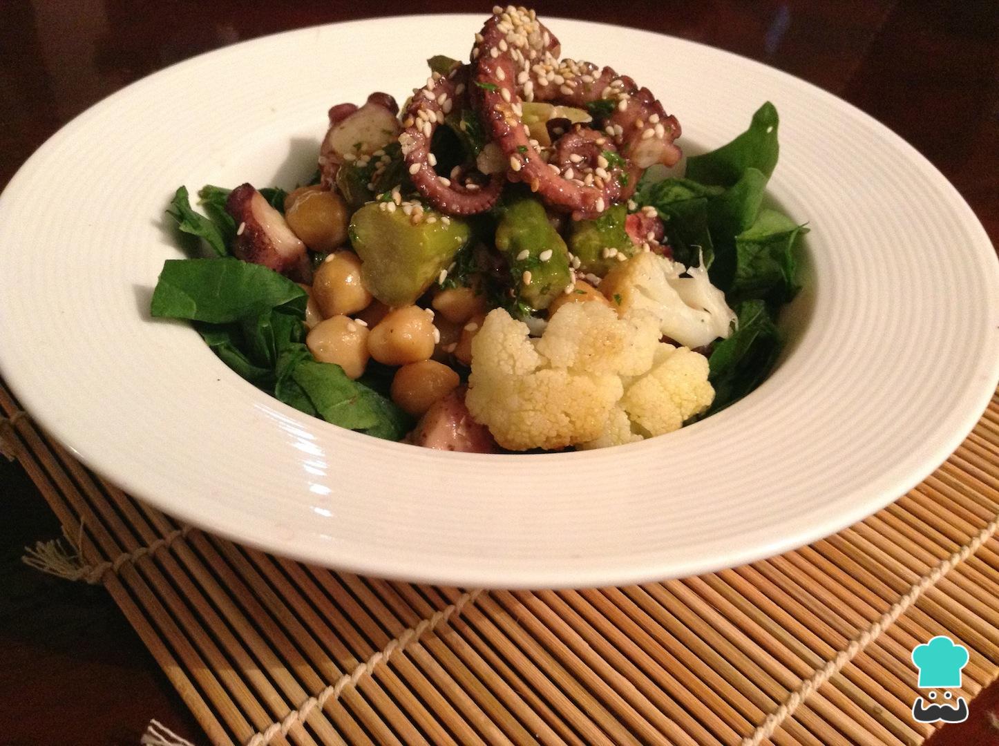 Ensalada de garbanzos con pulpo