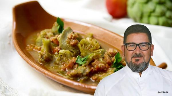 Dani García, chef: “Mi truco para hacer alcachofas al microondas en 5 minutos, con solo un tupper y agua”