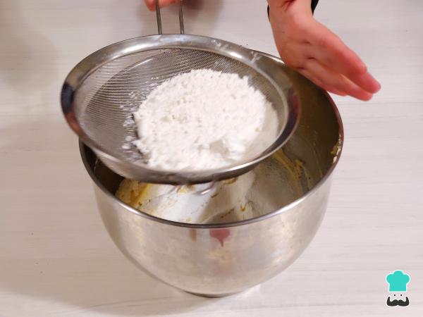 Receta de Bizcocho para torta fría de un kilo - Paso 4