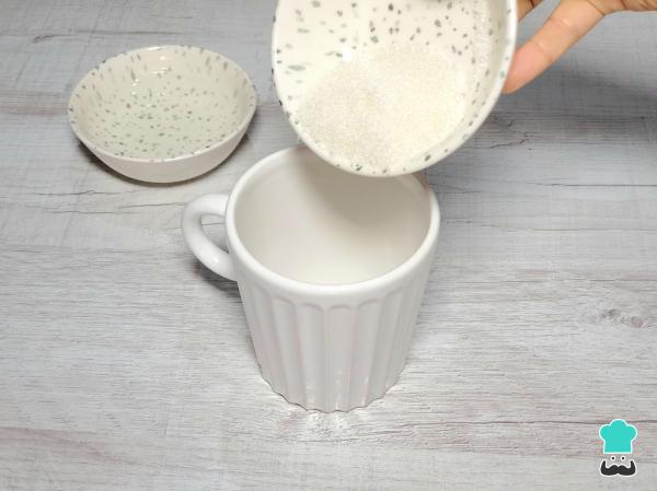 Receta de Flan al microondas en 3 minutos - Paso 1