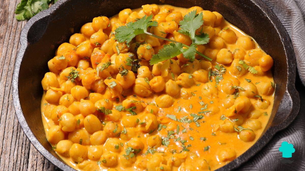 Receta de Garbanzos al curry con leche de coco: un plato fácil, rápido y con mucho sabor
