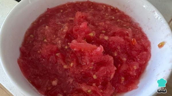 Receta de Potaje de garbanzos con espinacas y patatas: un guiso casero fácil, económico y muy reconfortante - Paso 2