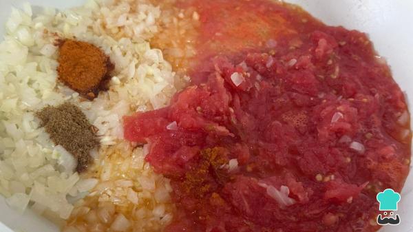 Receta de Potaje de garbanzos con espinacas y patatas: un guiso casero fácil, económico y muy reconfortante - Paso 5