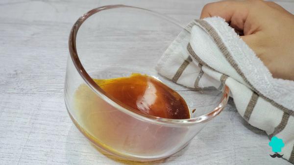 Receta de Flan de nata: el ingrediente que hace más cremoso el clásico postre de la abuela - Paso 3