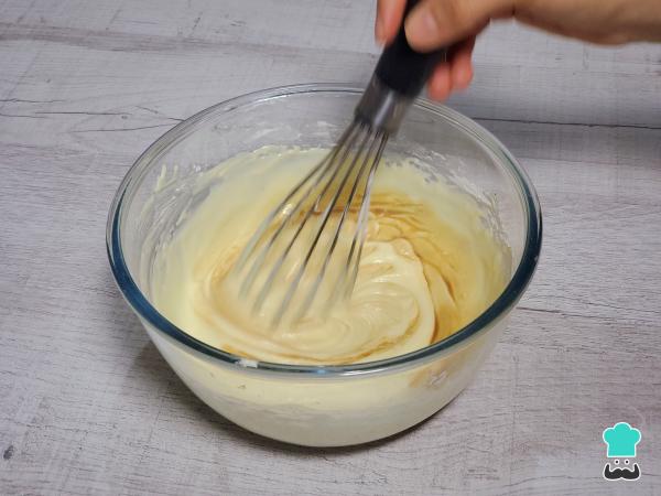 Receta de La tarta de queso en vaso fácil y perfecta para cualquier ocasión: cremosa, rápida y sin horno - Paso 4