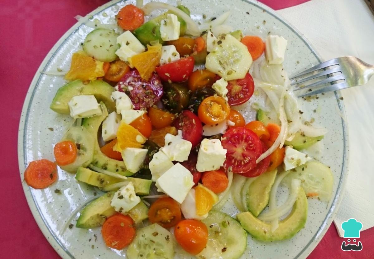 Receta de Ensalada de pepino y aguacate