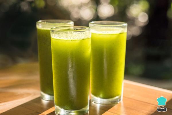 Batidos detox para eliminar barriga - Batido de pepino y piña