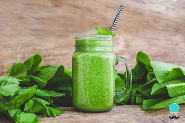 Batidos detox para eliminar barriga - Batido verde detox de espinacas y jengibre