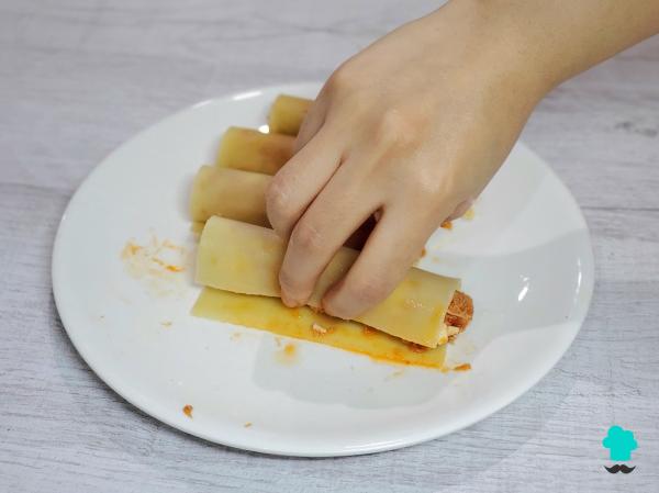 Receta de Canelones de atún y huevo con bechamel: la versión casera más cremosa y fácil - Paso 6