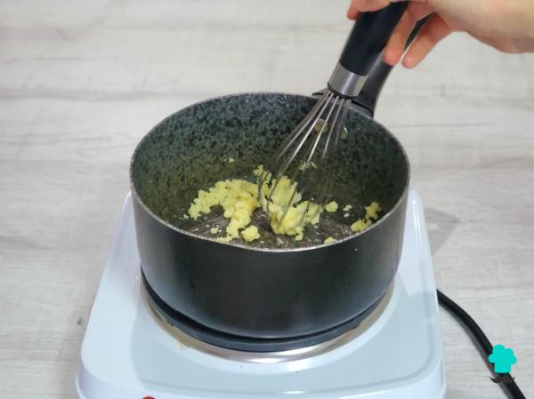 Receta de Canelones de atún y huevo con bechamel: la versión casera más cremosa y fácil - Paso 9