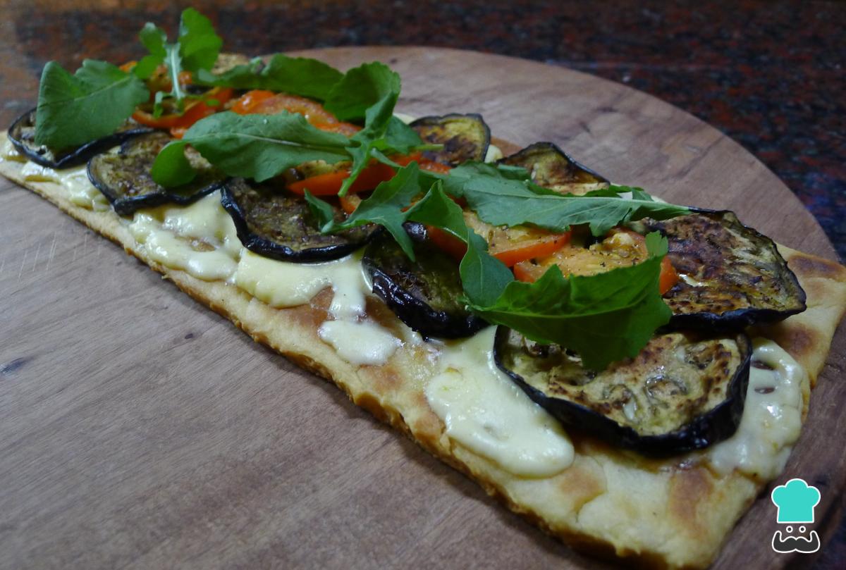 Receta de Coca de berenjena y queso