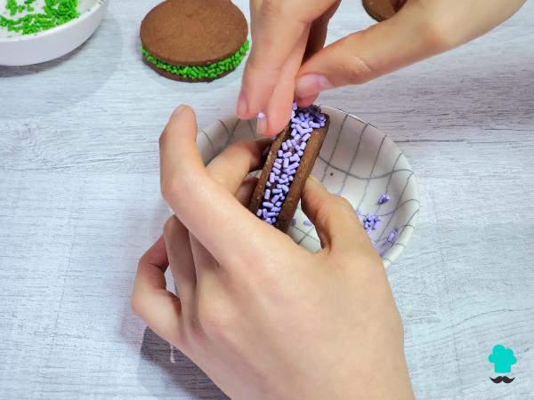 Receta de Galletas de Halloween fáciles: cómo hacer 4 diseños terroríficos con chocolate y una sola masa - Paso 12