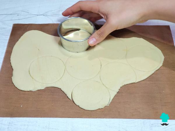 Receta de Galletas de Halloween fáciles: cómo hacer 4 diseños terroríficos con chocolate y una sola masa - Paso 7