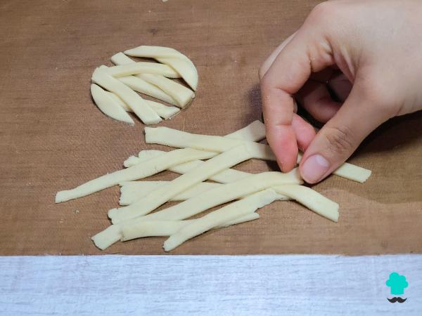 Receta de Galletas de Halloween fáciles: cómo hacer 4 diseños terroríficos con chocolate y una sola masa - Paso 8