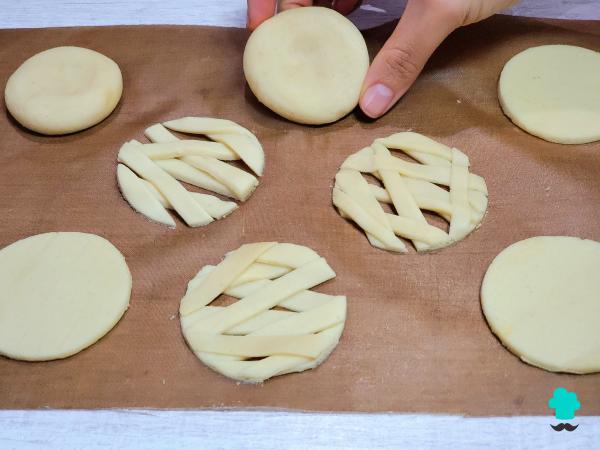 Receta de Galletas de Halloween fáciles: cómo hacer 4 diseños terroríficos con chocolate y una sola masa - Paso 9