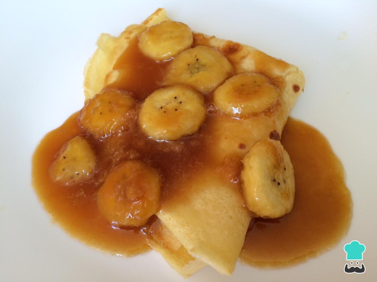 Receta de Crepes con banana caramelizada