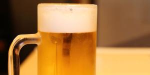 Los maestros cerveceros coinciden: “Servir la cerveza en un vaso congelado altera la espuma y puede cambiar su sabor”