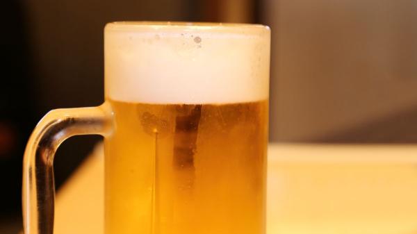 Los maestros cerveceros coinciden: “Servir la cerveza en un vaso congelado altera la espuma y puede cambiar su sabor”