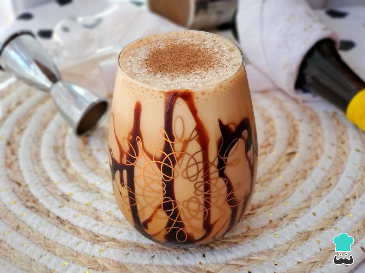 Cóctel de algarrobina