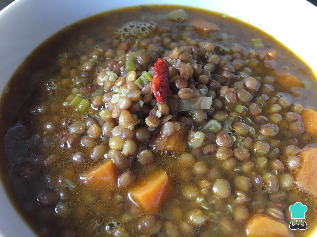 Receta de Sopa de quinoa, lentejas y zanahorias