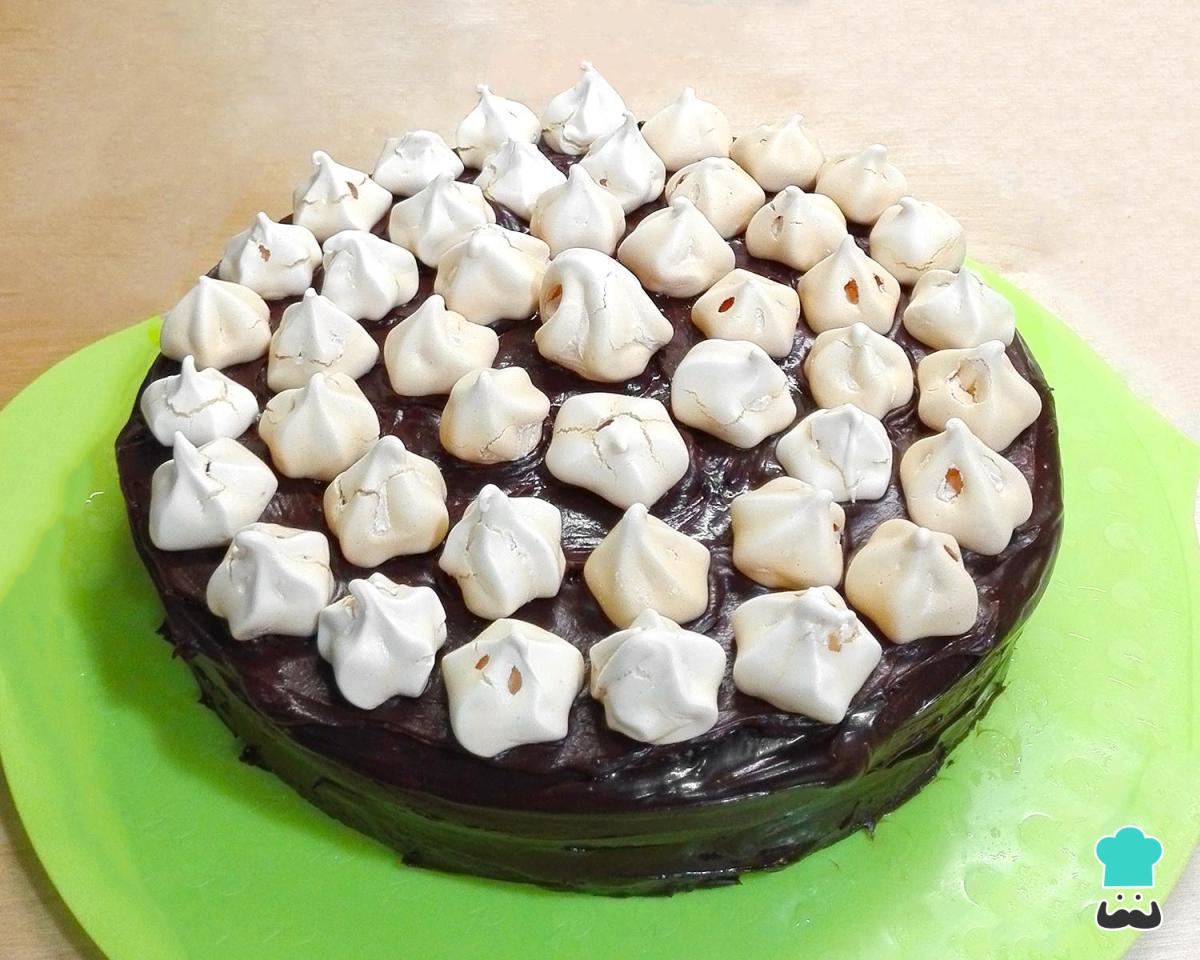 Receta de Tarta de chocolate y merengue crujiente