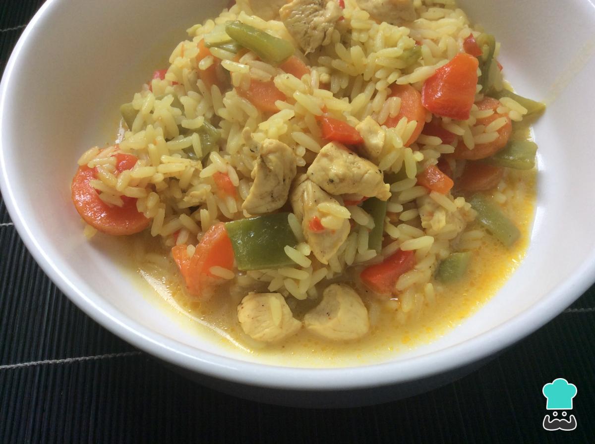 Receta de Arroz al curry con pollo y verduras