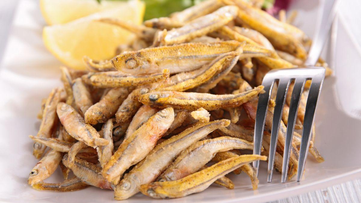 Los expertos en nutrición coinciden: “El pescado frito más saludable no se hace con harina de trigo, sino con harina de garbanzo, ajo y pimentón”