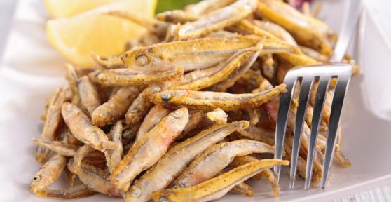 Los expertos en nutrición coinciden: “El pescado frito más saludable no se hace con harina de trigo, sino con harina de garbanzo, ajo y pimentón”